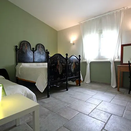 Bed & Breakfast Il Giardino Di Annamaria Carmiano (Apulia)